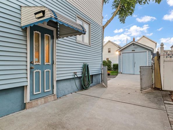 65 Haven Avenue, Valley Stream NY 11580