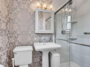 30 Daley Place 247, Lynbrook NY 11563