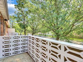 30 Daley Place 247, Lynbrook NY 11563