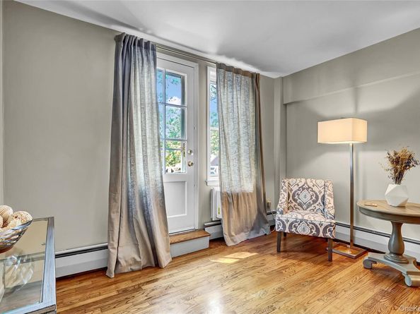 30 Daley Place 247, Lynbrook NY 11563
