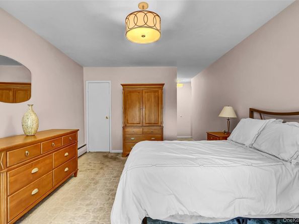 30 Daley Place 247, Lynbrook NY 11563