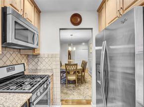 30 Daley Place 247, Lynbrook NY 11563