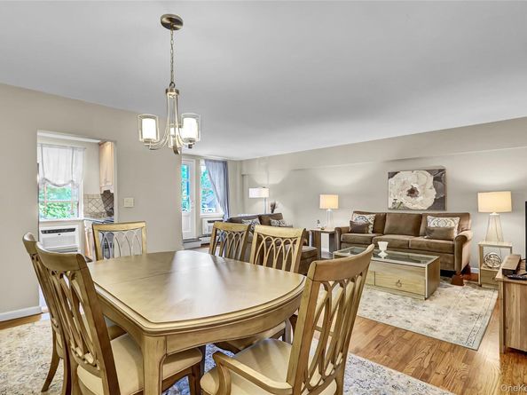 30 Daley Place 247, Lynbrook NY 11563
