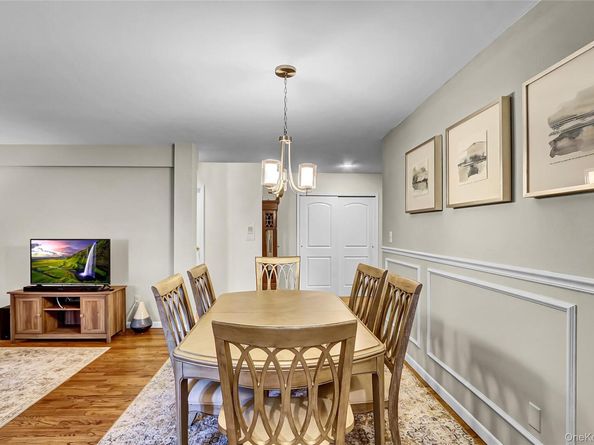 30 Daley Place 247, Lynbrook NY 11563