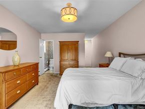 30 Daley Place 247, Lynbrook NY 11563