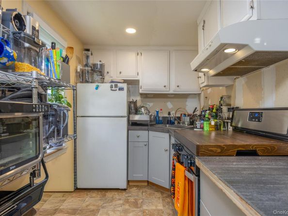 249 N Macquesten Parkway, Mount Vernon NY 10550