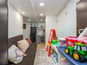 249 N Macquesten Parkway, Mount Vernon NY 10550