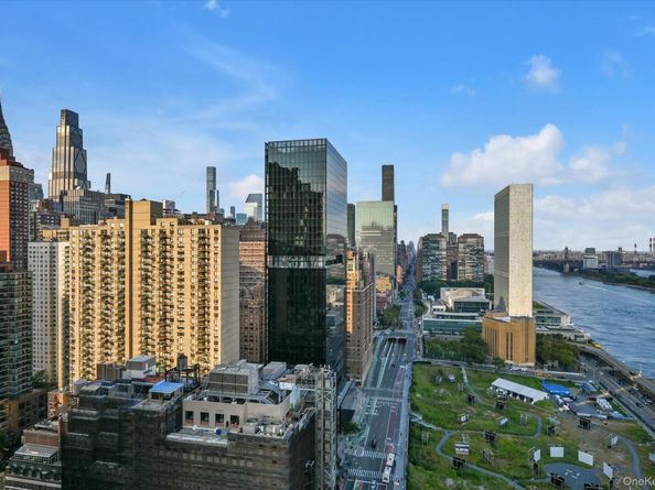 630 1st Avenue 12J, New York (Manhattan) NY 10016