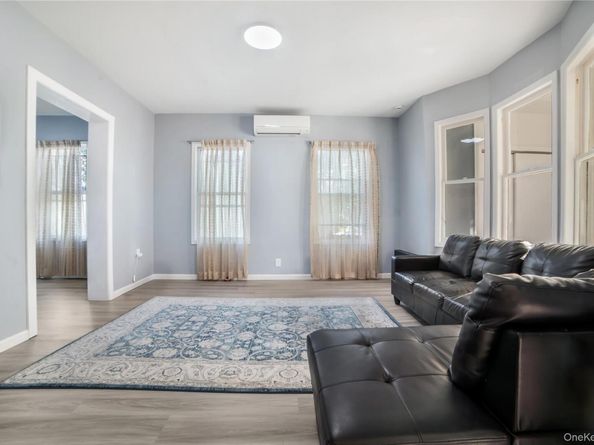 7 Willis Avenue, Floral Park NY 11001