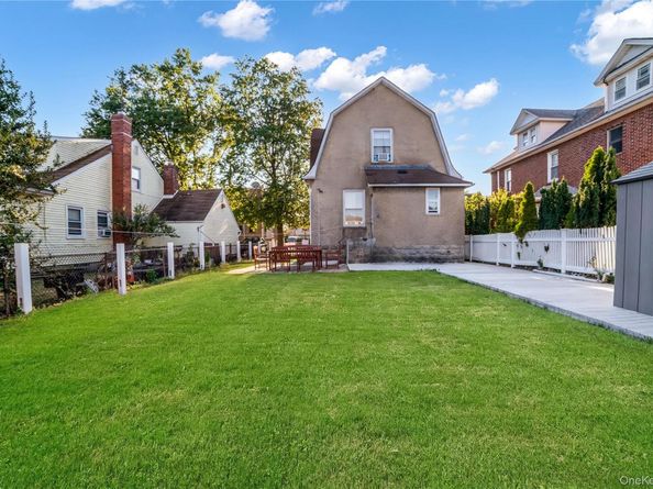 7 Willis Avenue, Floral Park NY 11001