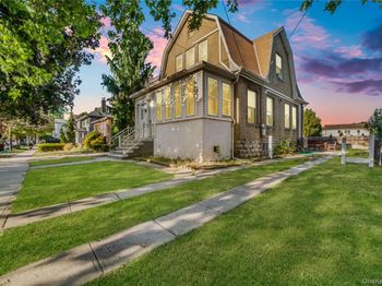 7 Willis Avenue