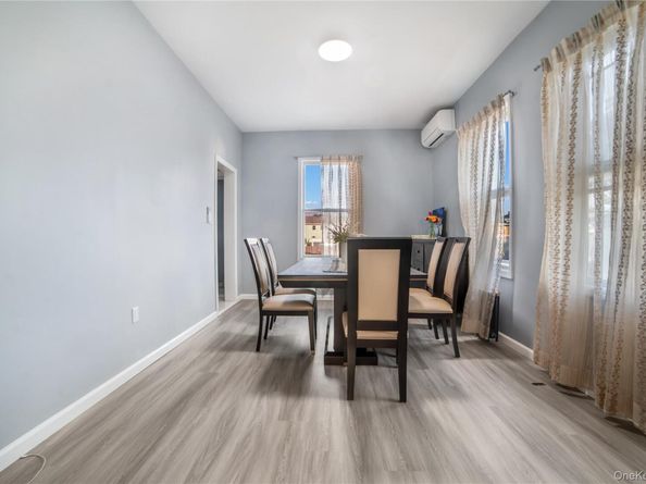 7 Willis Avenue, Floral Park NY 11001