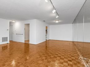 28 Spring Hollow, Roslyn NY 11576
