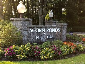 28 Spring Hollow, Roslyn NY 11576