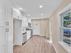 31 Fawn Lane W, South Setauket NY 11720