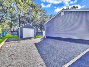 31 Fawn Lane W, South Setauket NY 11720
