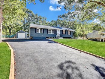 31 Fawn Lane W
