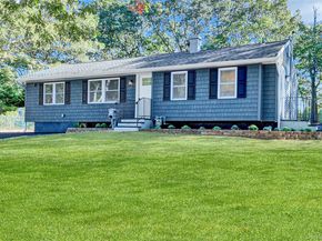 31 Fawn Lane W, South Setauket NY 11720