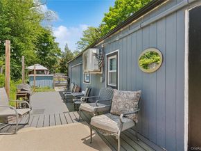 8 North Railroad Avenue, Jamesport NY 11901-6016