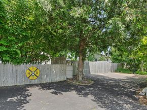 8 North Railroad Avenue, Jamesport NY 11901-6016