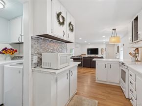 8 North Railroad Avenue, Jamesport NY 11901-6016