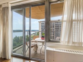 18-05 215 Street 11K, Bayside NY 11360