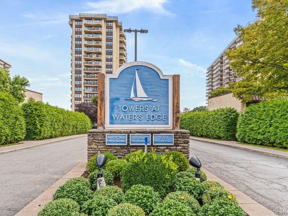 18-05 215 Street 11K, Bayside NY 11360