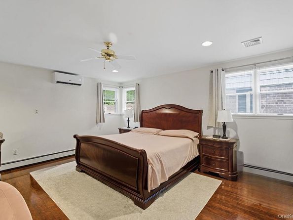 181 Tottenham Road, Lynbrook NY 11563