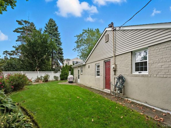 181 Tottenham Road, Lynbrook NY 11563