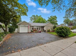 181 Tottenham Road, Lynbrook NY 11563