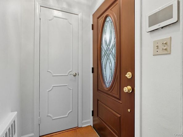 181 Tottenham Road, Lynbrook NY 11563