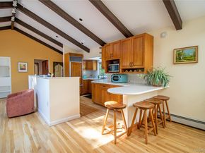22 Meadowood Court, Huntington NY 11743