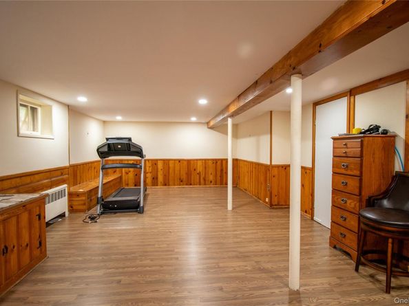 22 Meadowood Court, Huntington NY 11743