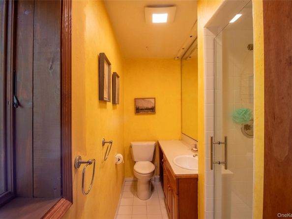22 Meadowood Court, Huntington NY 11743