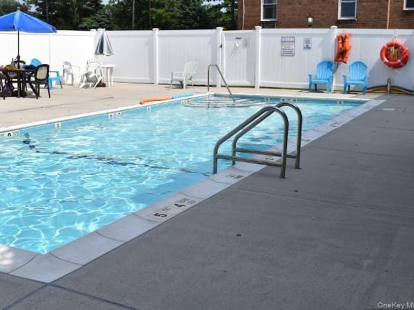 596 Broadway 16B, Lynbrook NY 11563