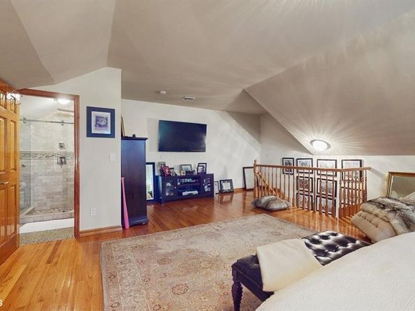 64-13 72 St, Middle Village NY 11379