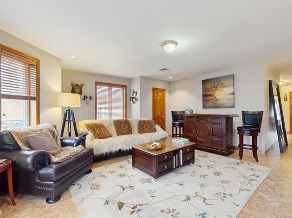 64-13 72 St, Middle Village NY 11379