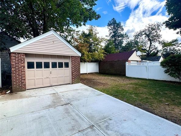 115-87 219th Street, Cambria Heights NY 11411