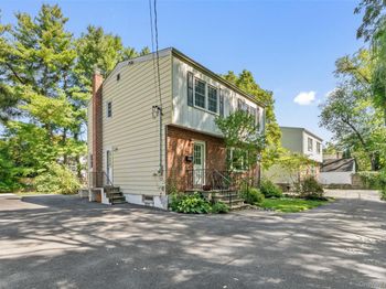 16 Bryn Mawr Parkway