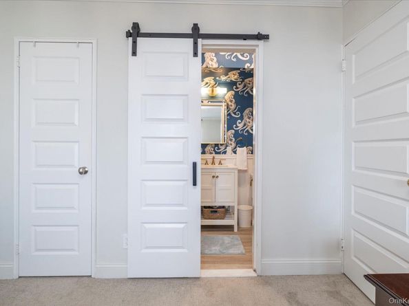 560 W Broadway 4G, Long Beach NY 11561