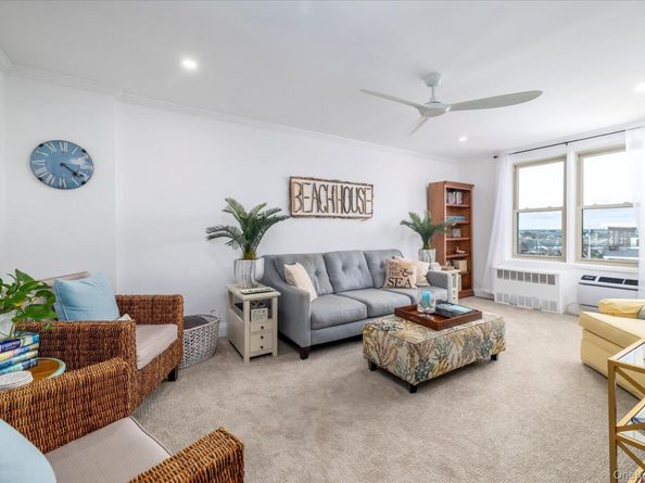 560 W Broadway 4G, Long Beach NY 11561