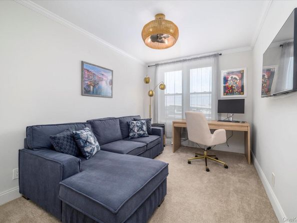 560 W Broadway 4G, Long Beach NY 11561