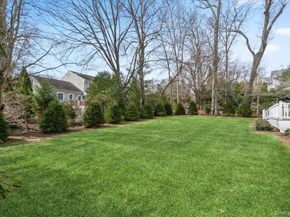 8 Dell Road, Scarsdale NY 10583