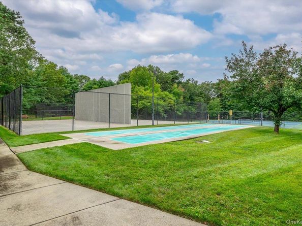 193 Gothic Circle, Manorville NY 11949