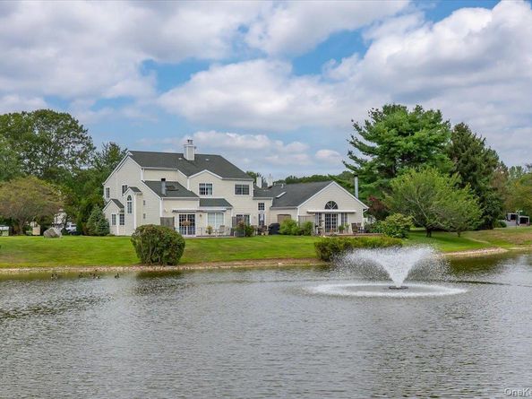 193 Gothic Circle, Manorville NY 11949