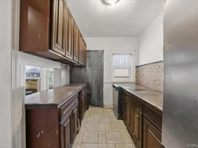 3220 Bayswater Court, Far Rockaway NY 11691