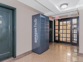 2104 Holland Avenue 4H, Bronx NY 10462