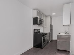2104 Holland Avenue 4H, Bronx NY 10462