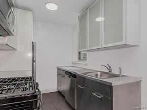 2104 Holland Avenue 4H, Bronx NY 10462