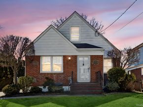 64 W Fenimore Street, Valley Stream NY 11580